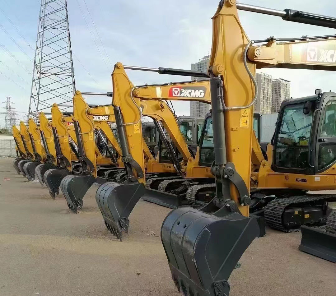 驻马店挖掘机培训车辆